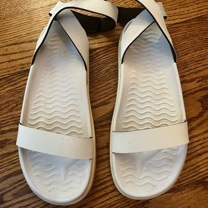 Native Juliet Sandals W size 8